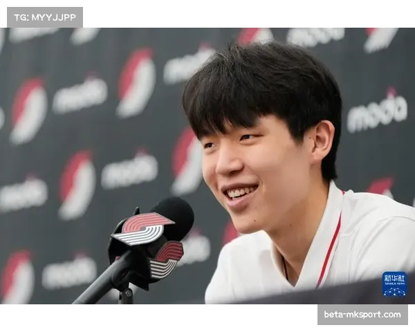 杨瀚森三分钟三犯闪电离场 新秀适应NBA判罚尺度困境 杨瀚森三分钟三犯闪电离场 新秀适应NBA判罚尺度困境